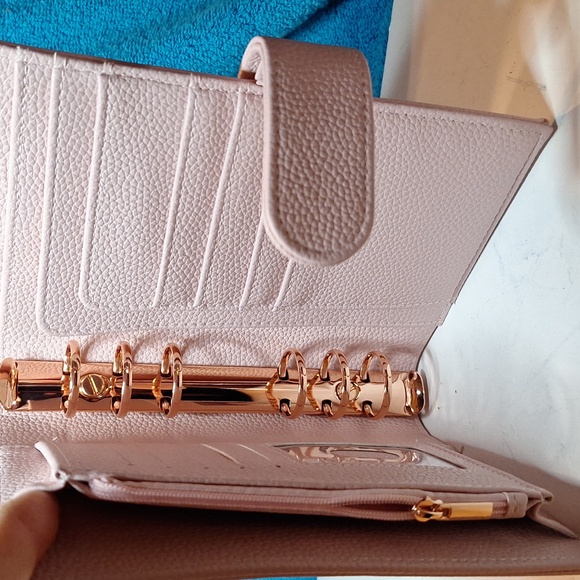 A6 Personal Notebook Binder, 6 Ring, Soft Leather A6 Planner, Rose gold Rings - Picture 8 of 10